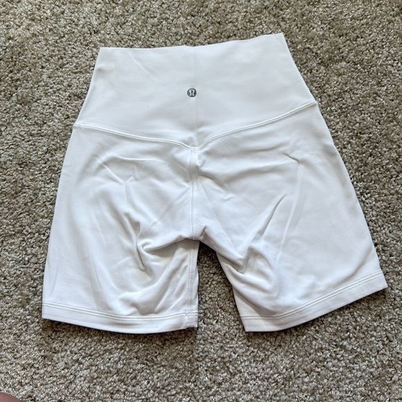 Lululemon align biker shorts 6” - Picture 2 of 4